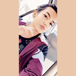 Meet your Posher, Daniela